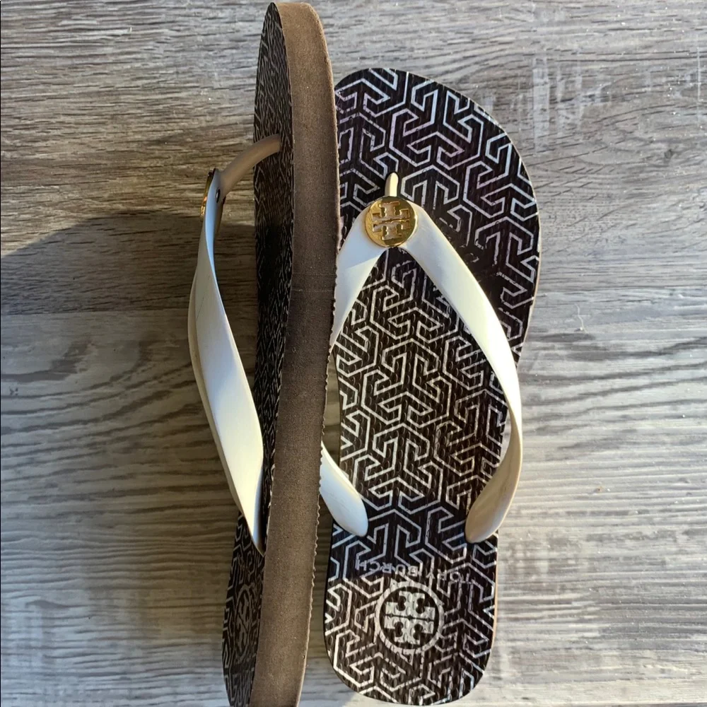 Tory Burch flip flops size 8